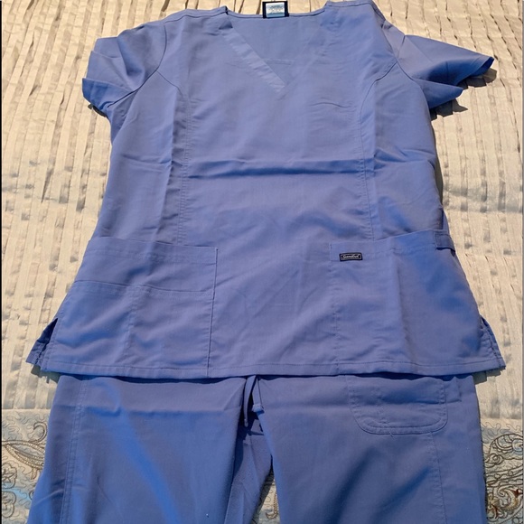 Scrubs - Picture 2 of 3